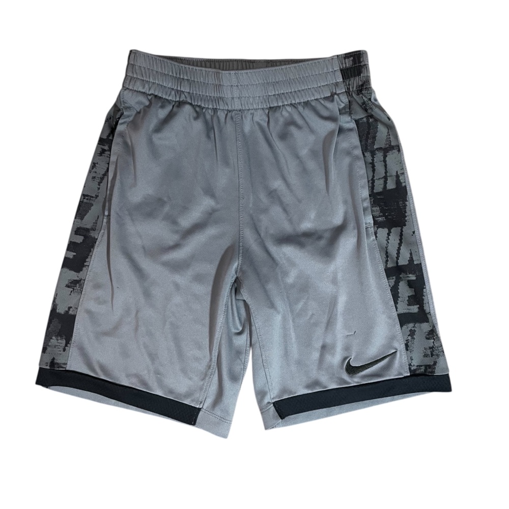 Nike Men's Athletic Shorts in Gray and Black